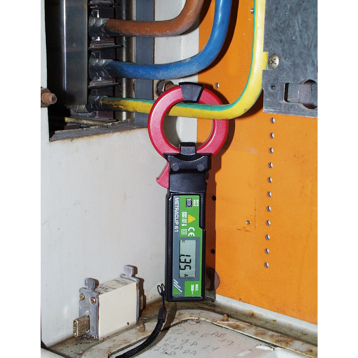 Gossen METRACLIP 61: แคลมป์มิเตอร์วัดค่ากระแสไฟรั่วและกระแสไฟฟ้าทั่วไป